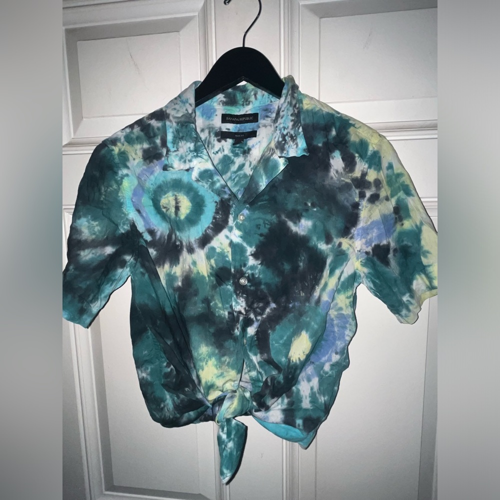 Banana republic button up tie dye shirt